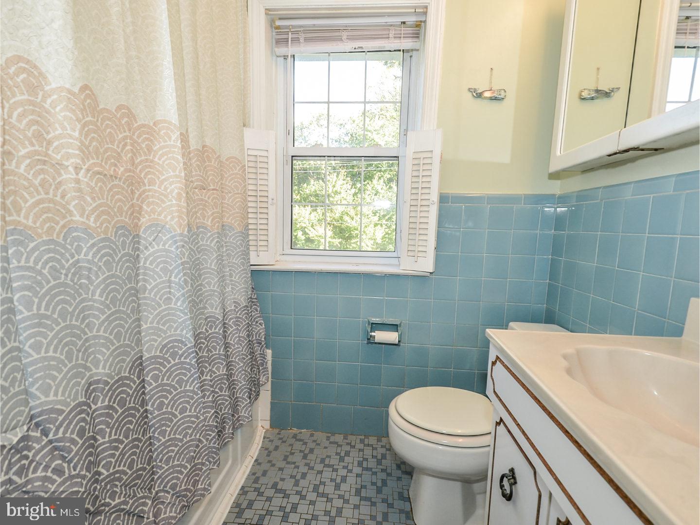 614 Sherman Road Springfield, PA 19064 - Photo 14 of 17 Bathroom