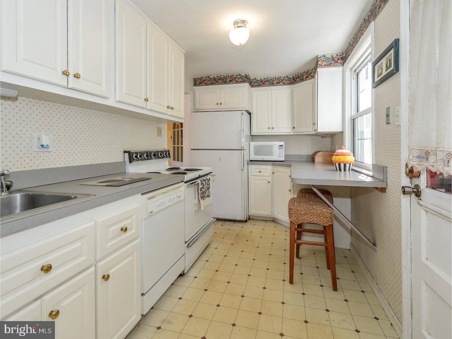 614 Sherman Road Springfield, PA 19064 - Photo 7 of 17 Kitchen