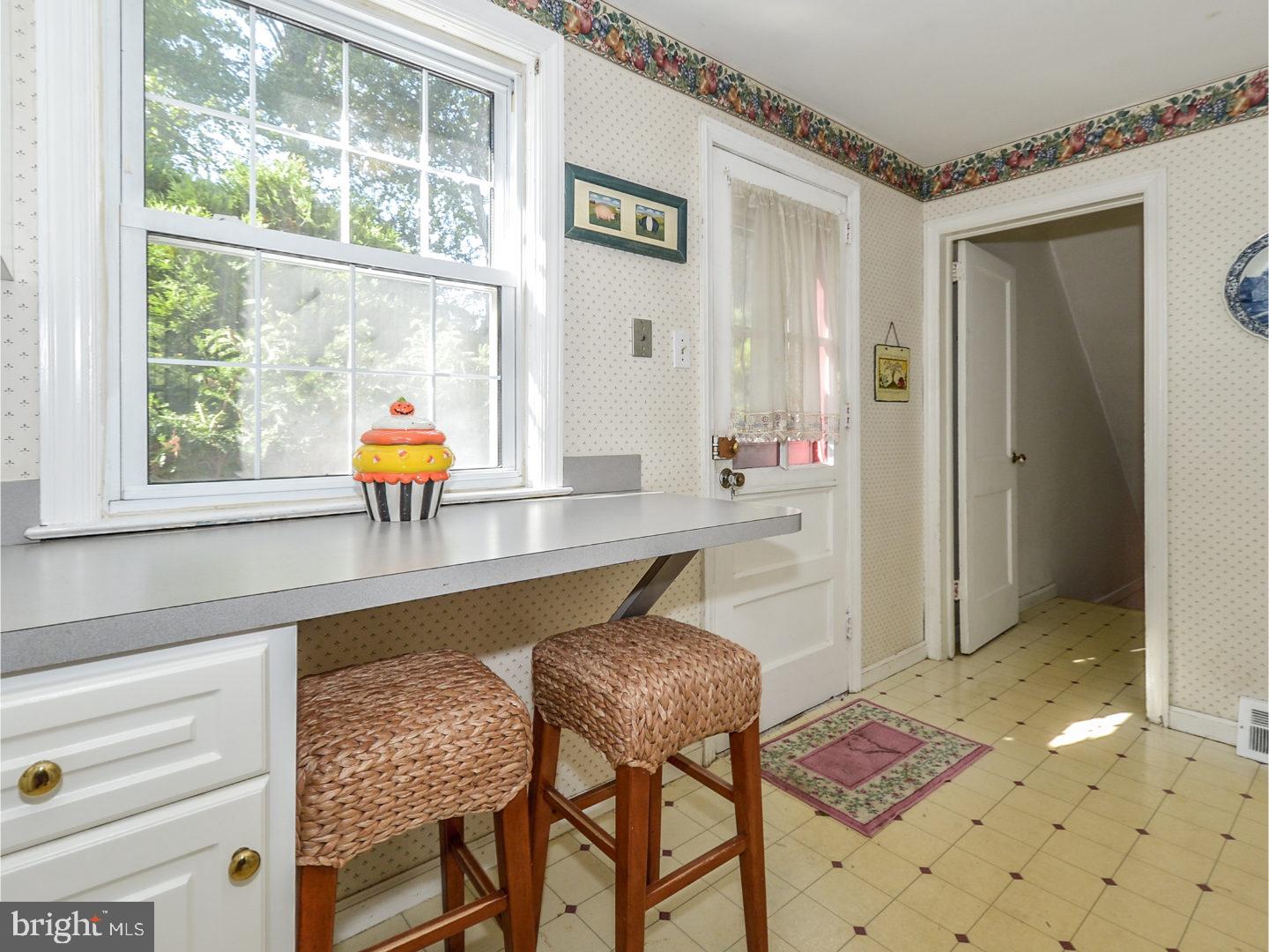 614 Sherman Road Springfield, PA 19064 - Photo 9 of 17 Kitchen