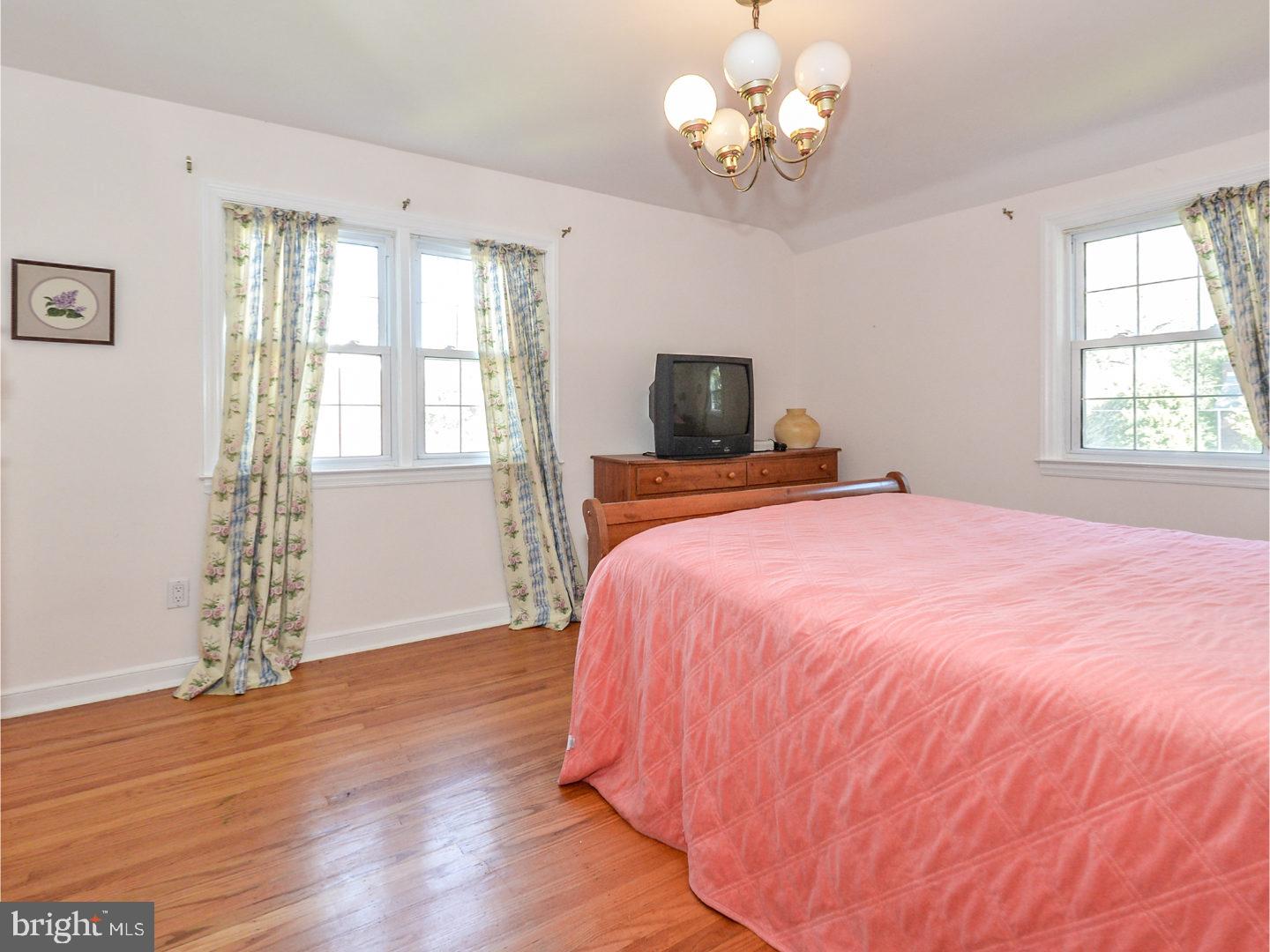 614 Sherman Road Springfield, PA 19064 - Photo 10 of 17 Master Bedroom