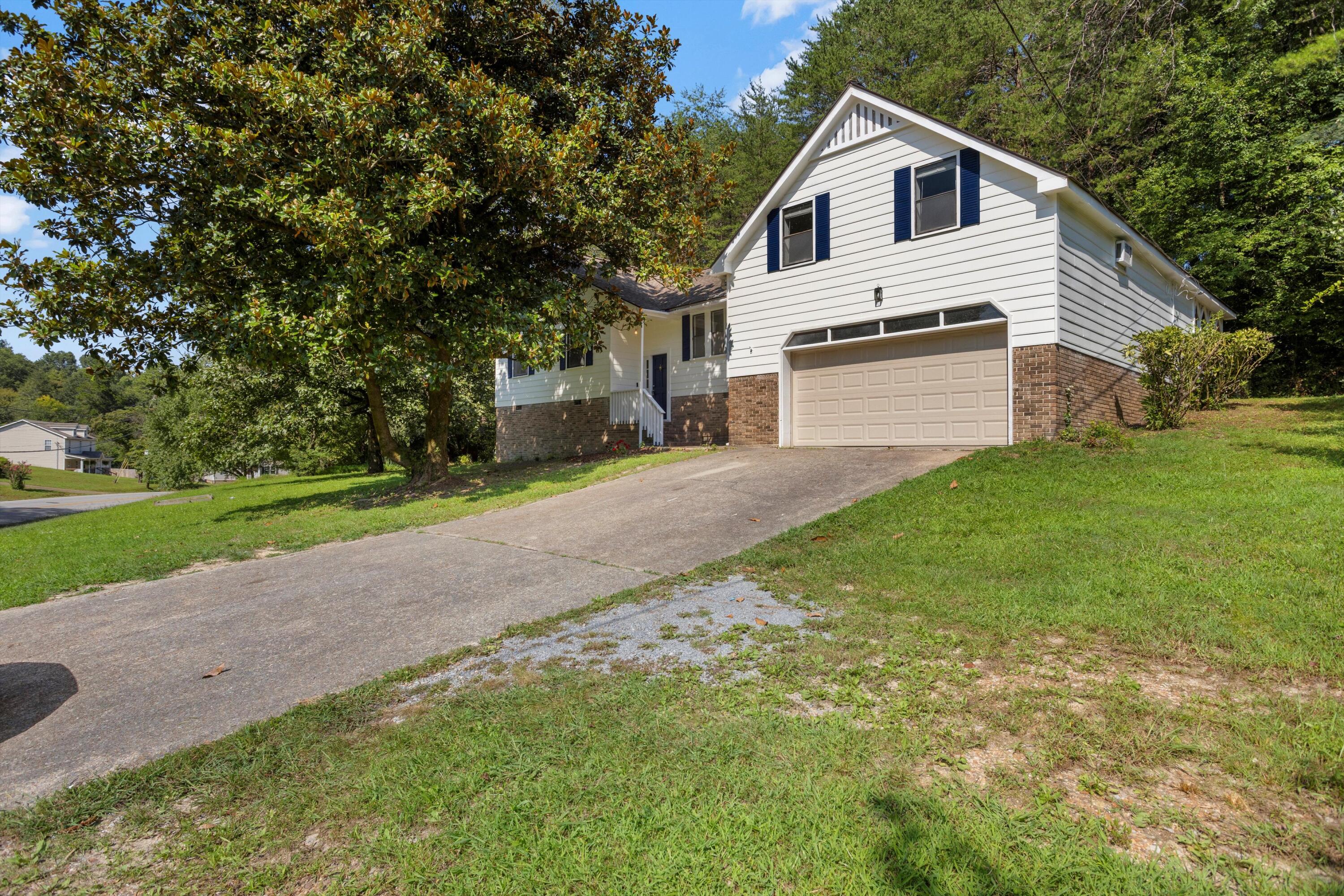 950 Lower Mill Road Hixson, TN 37343 - Photo 1 of 22 01-2M6A0018