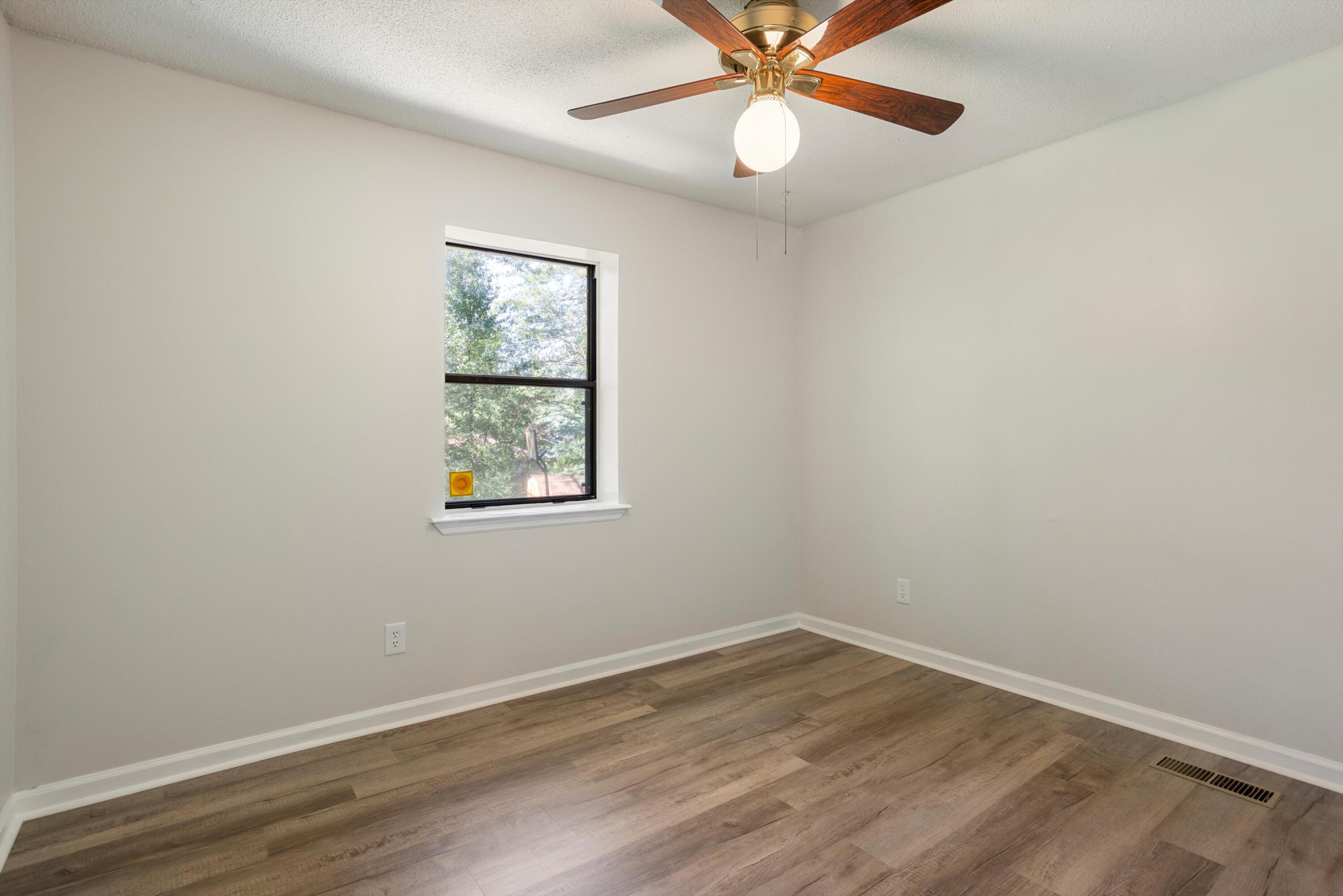950 Lower Mill Road Hixson, TN 37343 - Photo 15 of 22 19-2M6A0070