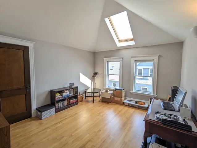 $3,800 | 17 Commonwealth Road, Unit 2, Watertown, MA 02472