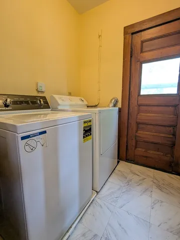 $3,800 | 17 Commonwealth Road, Unit 2, Watertown, MA 02472