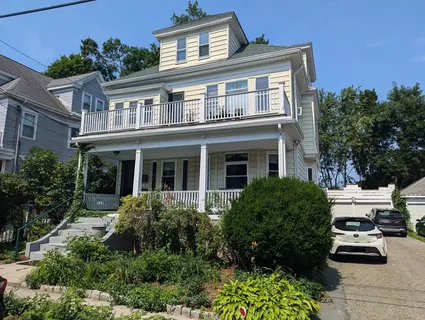 $3,800 | 17 Commonwealth Road, Unit 2, Watertown, MA 02472