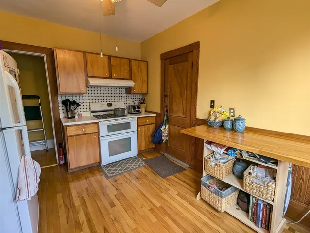 $3,800 | 17 Commonwealth Road, Unit 2, Watertown, MA 02472