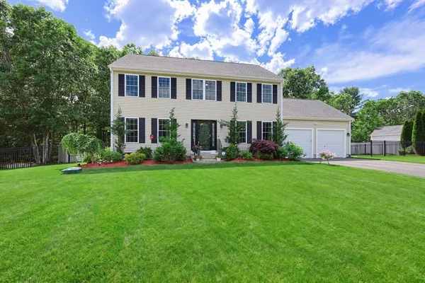 $939,900 | 7 Stanley Circle, Mansfield, MA 02048