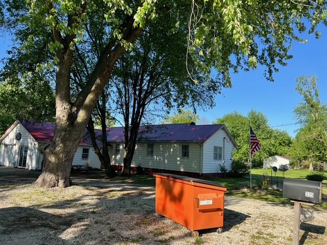 335 Chestnut Street Cowden, IL 62422 - Photo 2 of 15