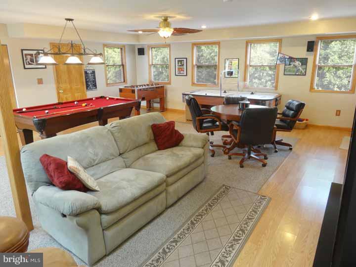 21 Harriet Road Churchville, PA 18966 - Photo 6 of 23 Family Room
