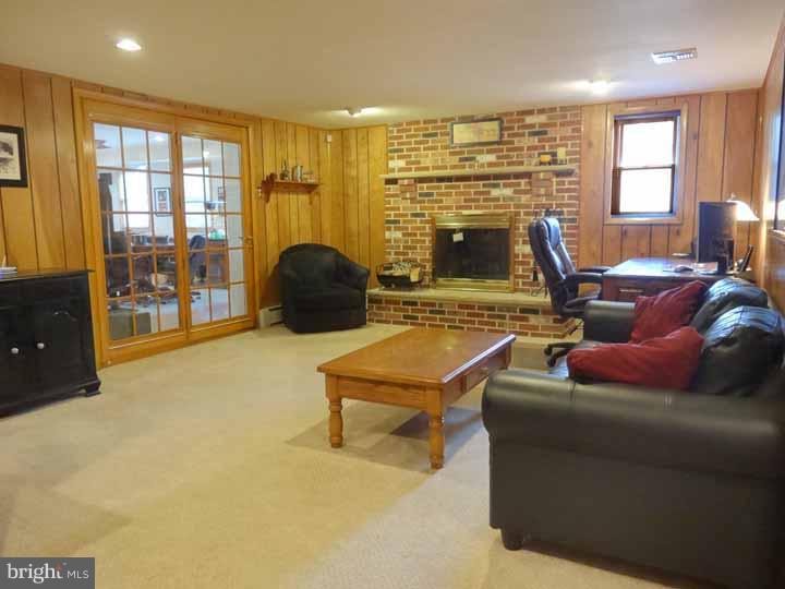 21 Harriet Road Churchville, PA 18966 - Photo 8 of 23 Den