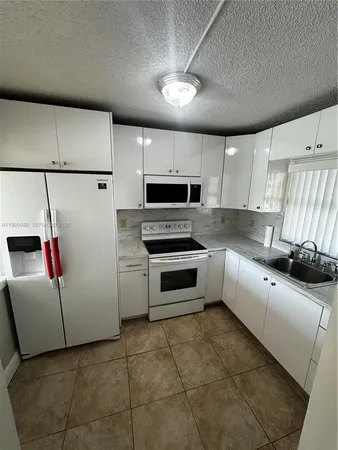 $2,350 | 6565 West 26th Drive, Unit 10334, Hialeah, FL 33016