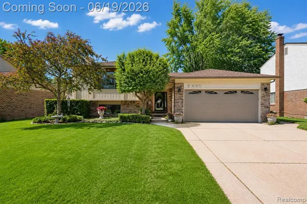 $368,000 | 3433 Dobbin Drive, Sterling Heights, MI 48310