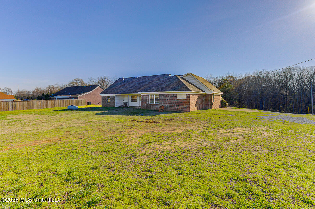 1495 North Red Banks Road Red Banks, MS 38661 - Photo 5 of 23 IMG_9057_58_59_60_61