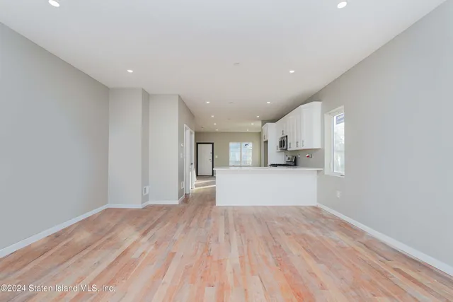 $779,800 | 140 Union Avenue | Mariners Harbor