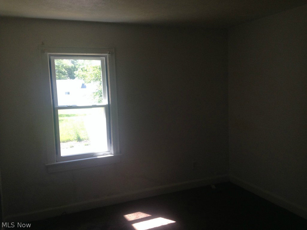 1527 Palmyra Road Southwest Warren, OH 44485 - Photo 14 of 18