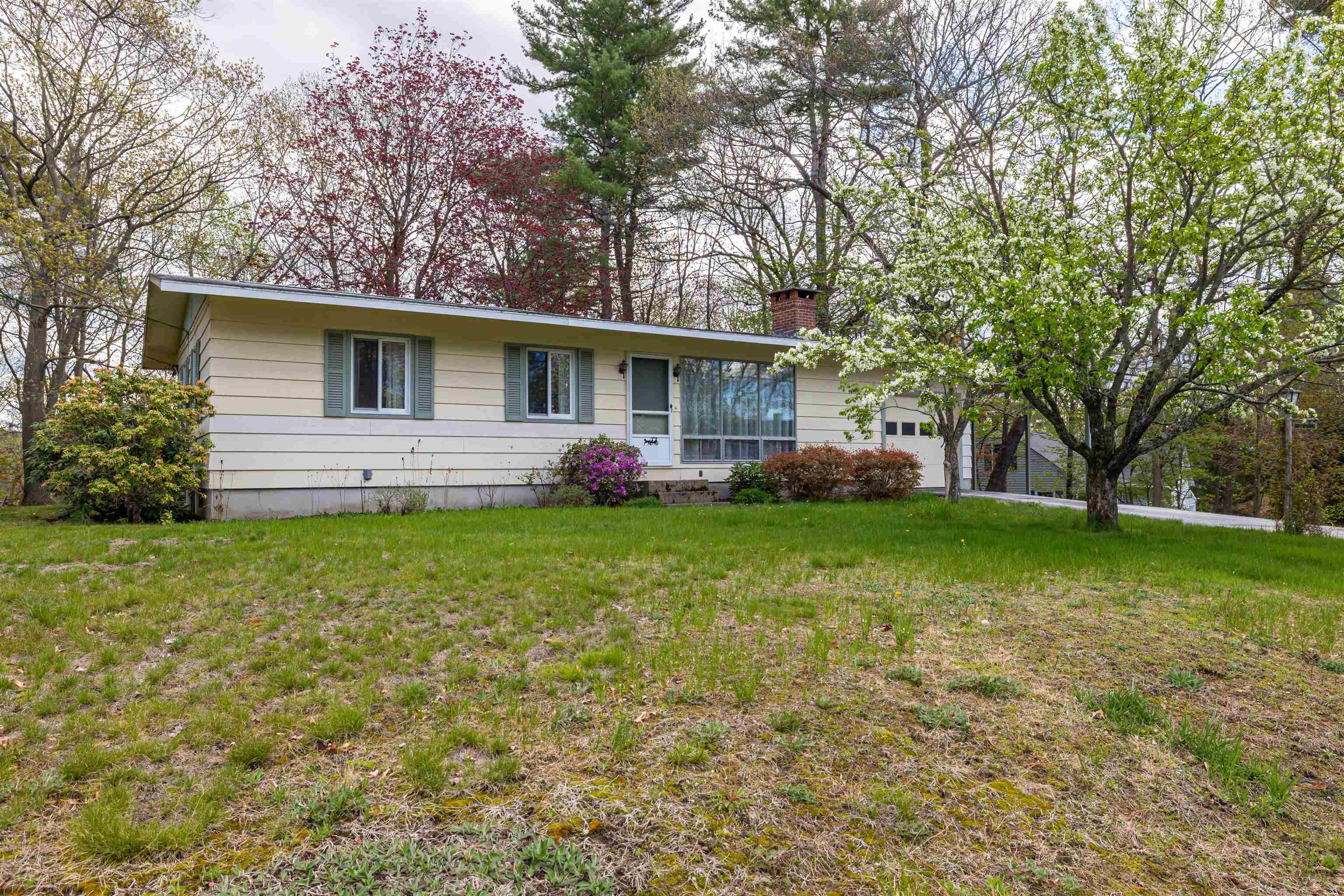 12 Birch Hill Road Hooksett, NH 03106 - Photo 29 of 35