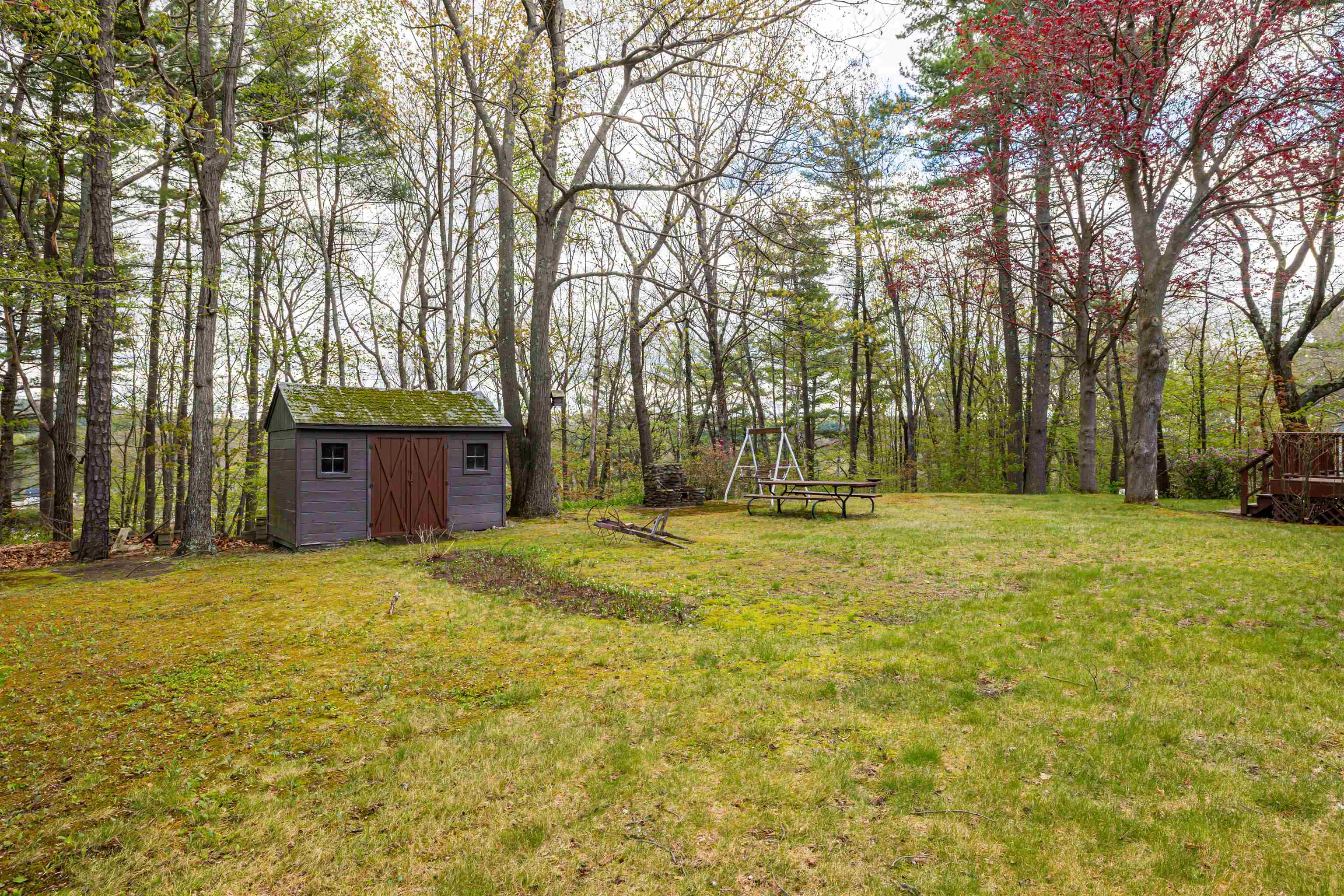 12 Birch Hill Road Hooksett, NH 03106 - Photo 31 of 35