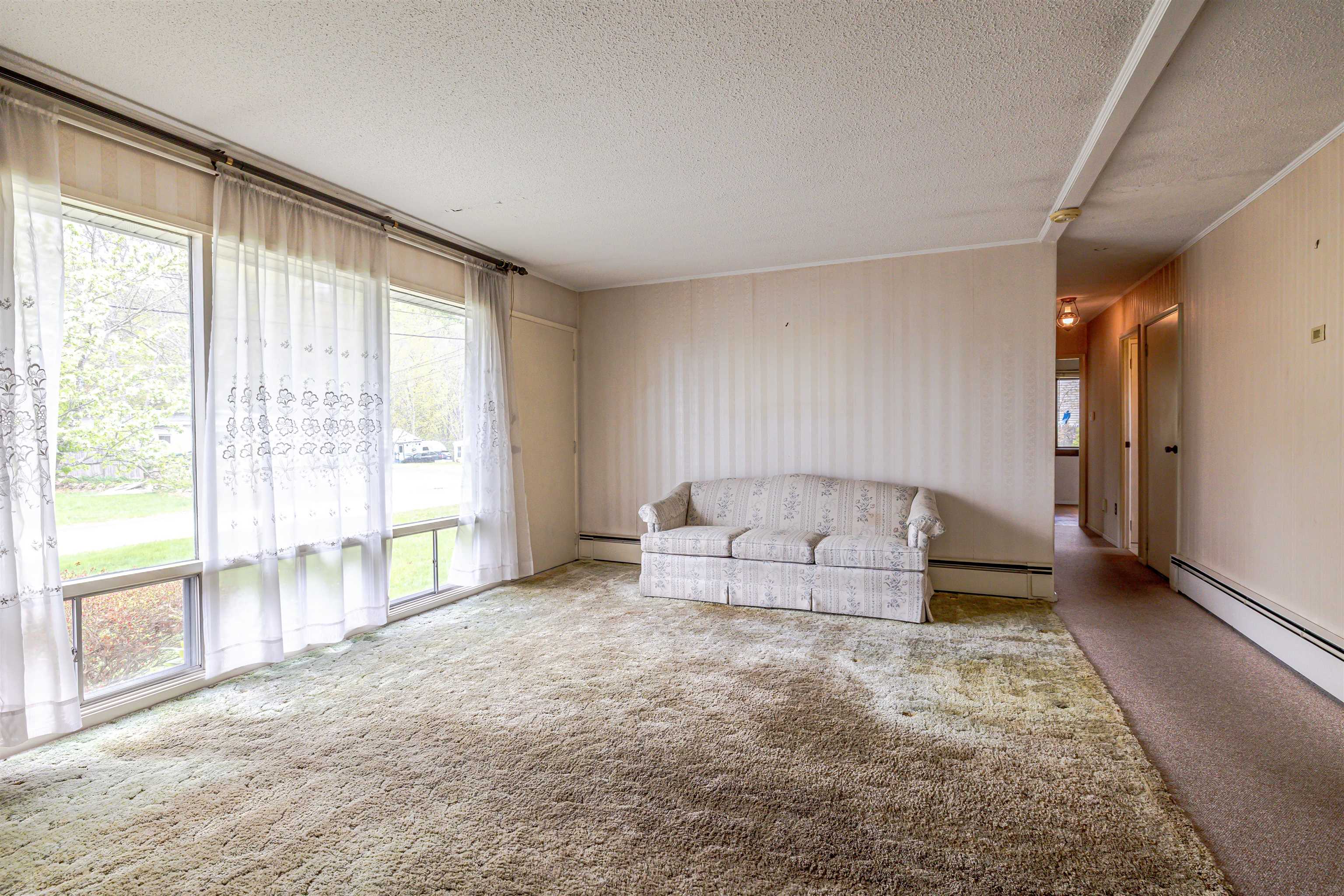 12 Birch Hill Road Hooksett, NH 03106 - Photo 10 of 35