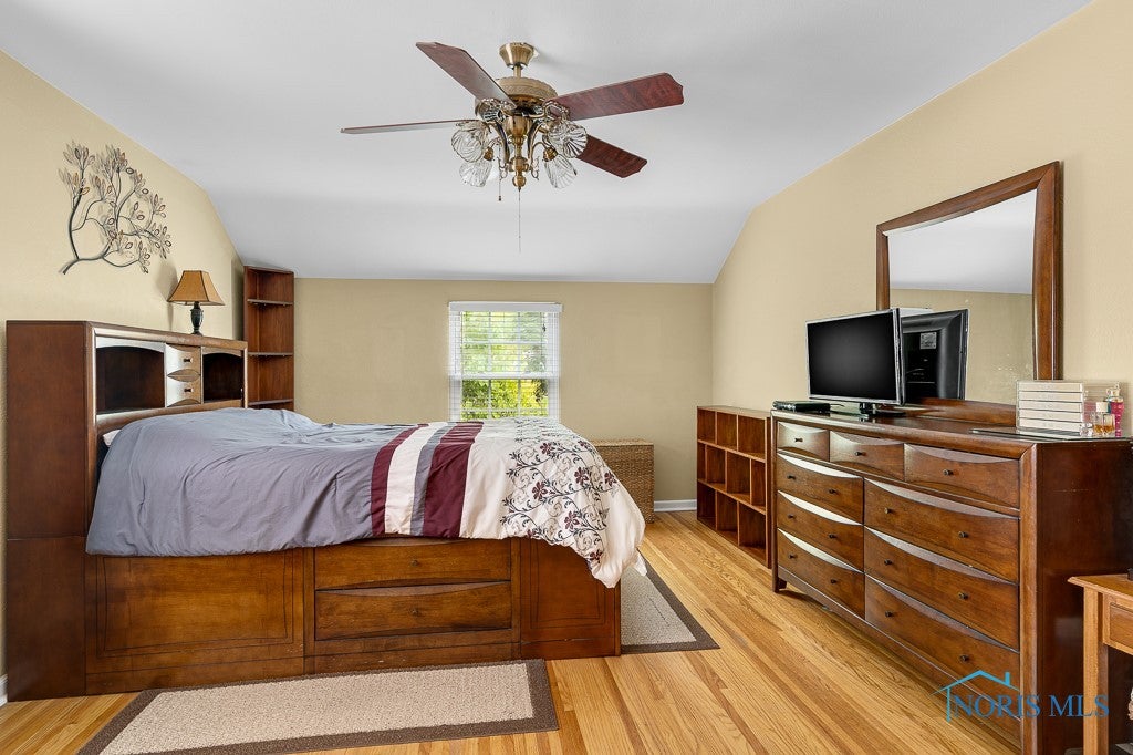 2933 Cheltenham Road Toledo, OH 43606 - Photo 24 of 39 Primary Bedroom