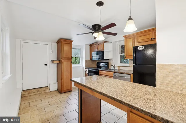 $3,250 | 135 East Miner Street, West Chester, PA 19382