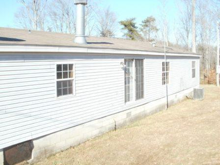 2260 Long Branch Road Beattyville, KY 41311 - Photo 3 of 10 Photo 3