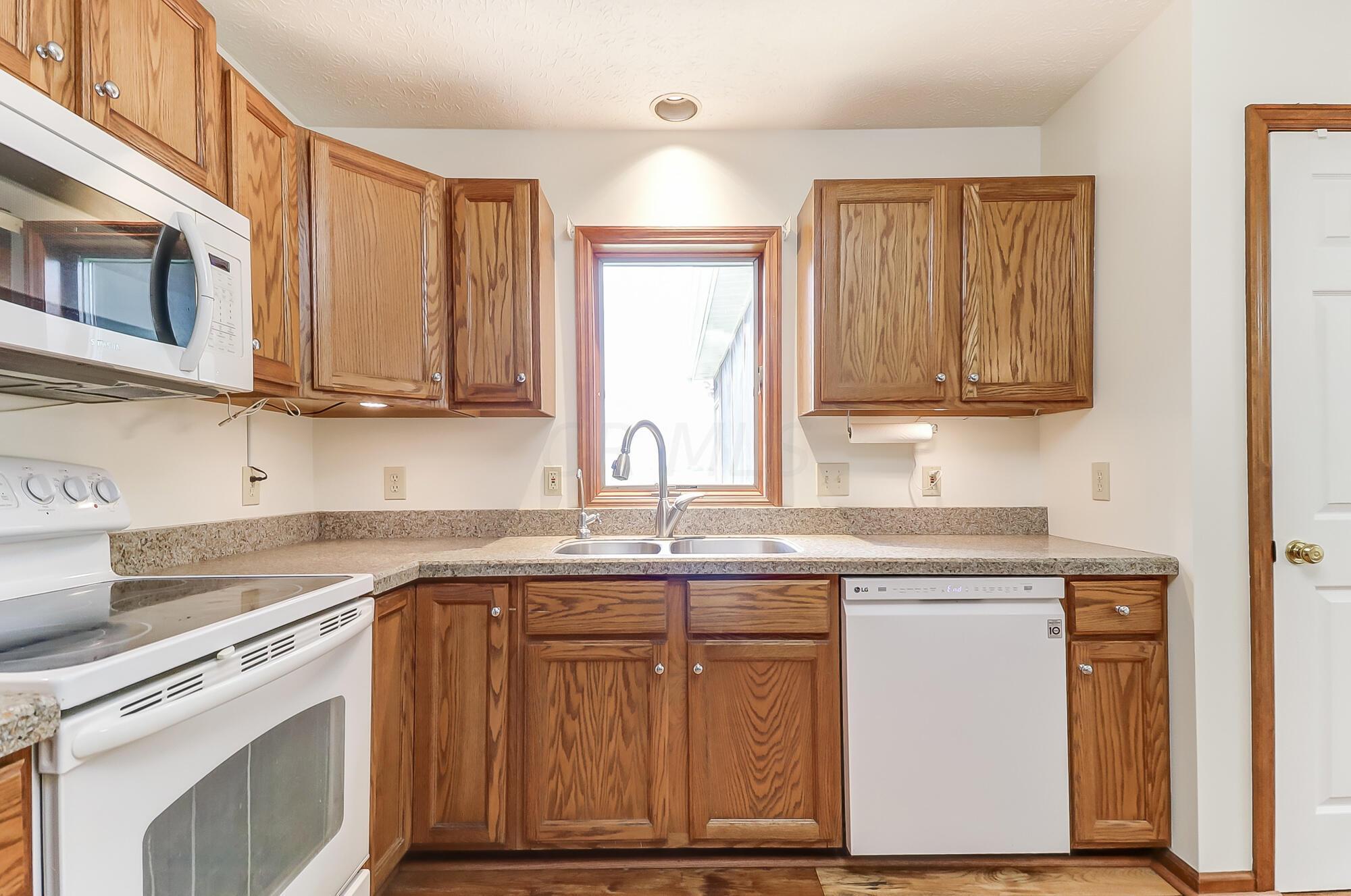 1434 Bickel Church Road Northeast Baltimore, OH 43105 - Photo 9 of 57 Kitchen - 1434 Bickel Church Road NE, Baltimore, OH 43105