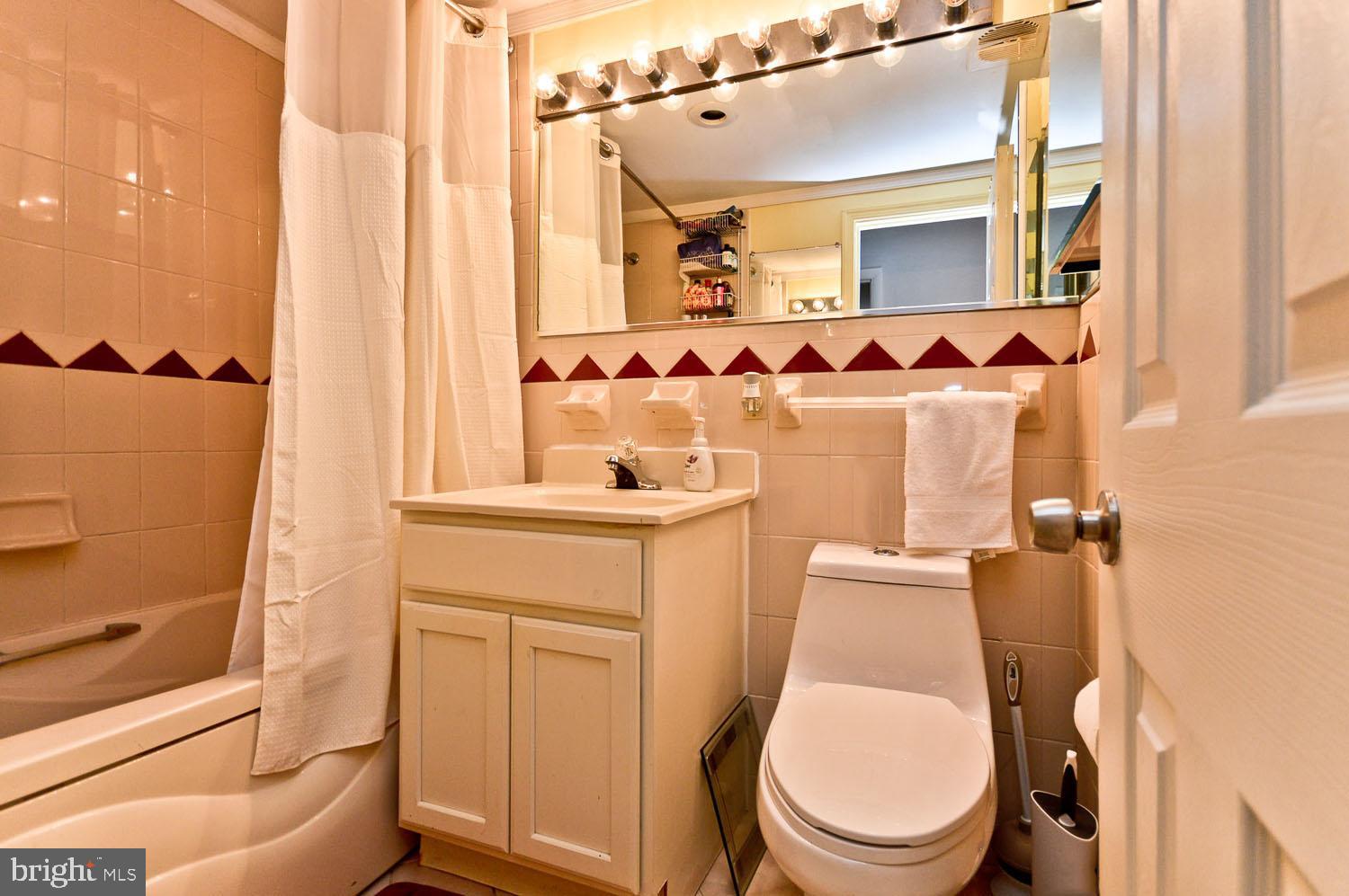 9280 Adelphi Road, Unit 102 Hyattsville, MD 20783 - Photo 23 of 28 Gallery Image 23