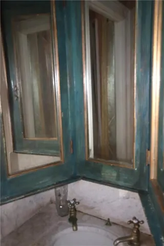 a close view of stove