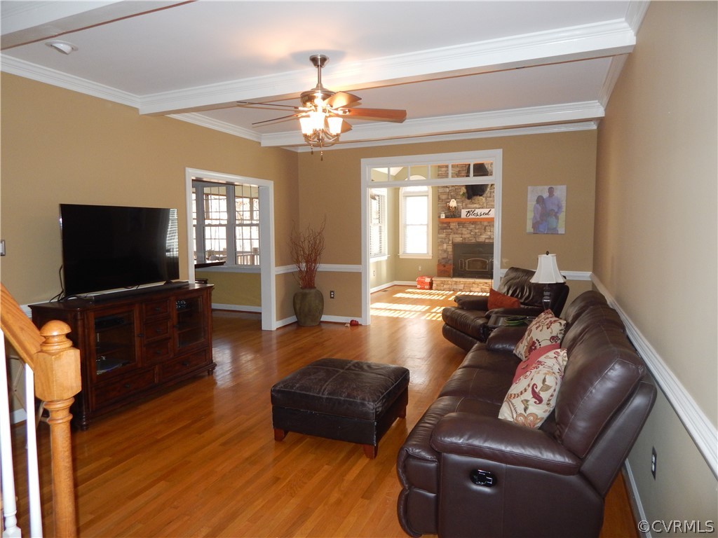 1389 Palmore Road Powhatan, VA 23139 - Photo 23 of 38 Livingroom area