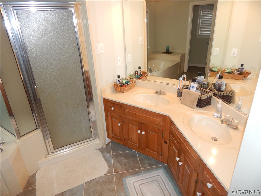 1389 Palmore Road Powhatan, VA 23139 - Photo 29 of 38 1st floor Master Bath Vanity