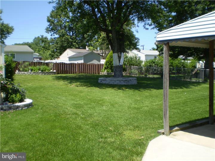47 Hempstead Road Hamilton, NJ 08610 - Photo 2 of 13 Back Yard
