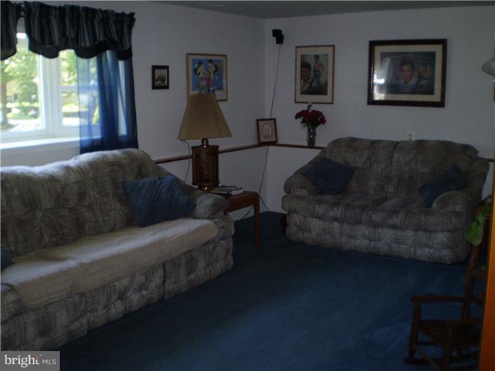 47 Hempstead Road Hamilton, NJ 08610 - Photo 12 of 13 Family Room