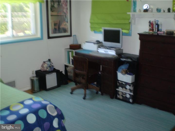 47 Hempstead Road Hamilton, NJ 08610 - Photo 8 of 13 Bedroom 2