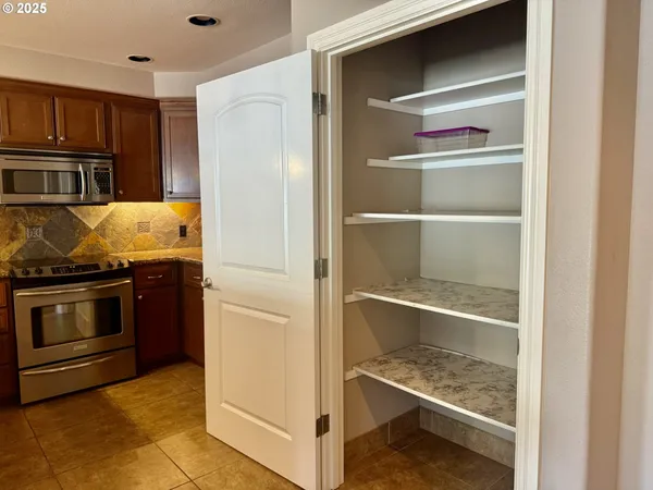 $389,000 | 211 Harbor Street, Unit 22, Florence, OR 97439