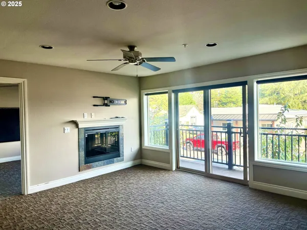 $389,000 | 211 Harbor Street, Unit 22, Florence, OR 97439