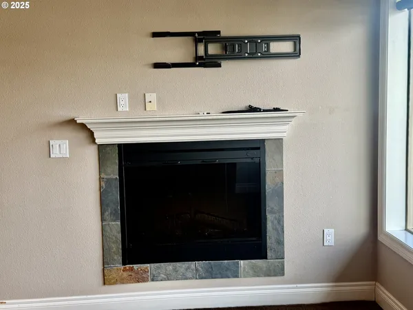 $389,000 | 211 Harbor Street, Unit 22, Florence, OR 97439