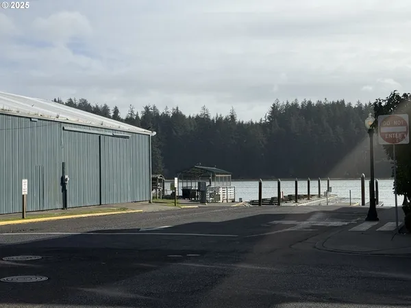 $389,000 | 211 Harbor Street, Unit 22, Florence, OR 97439