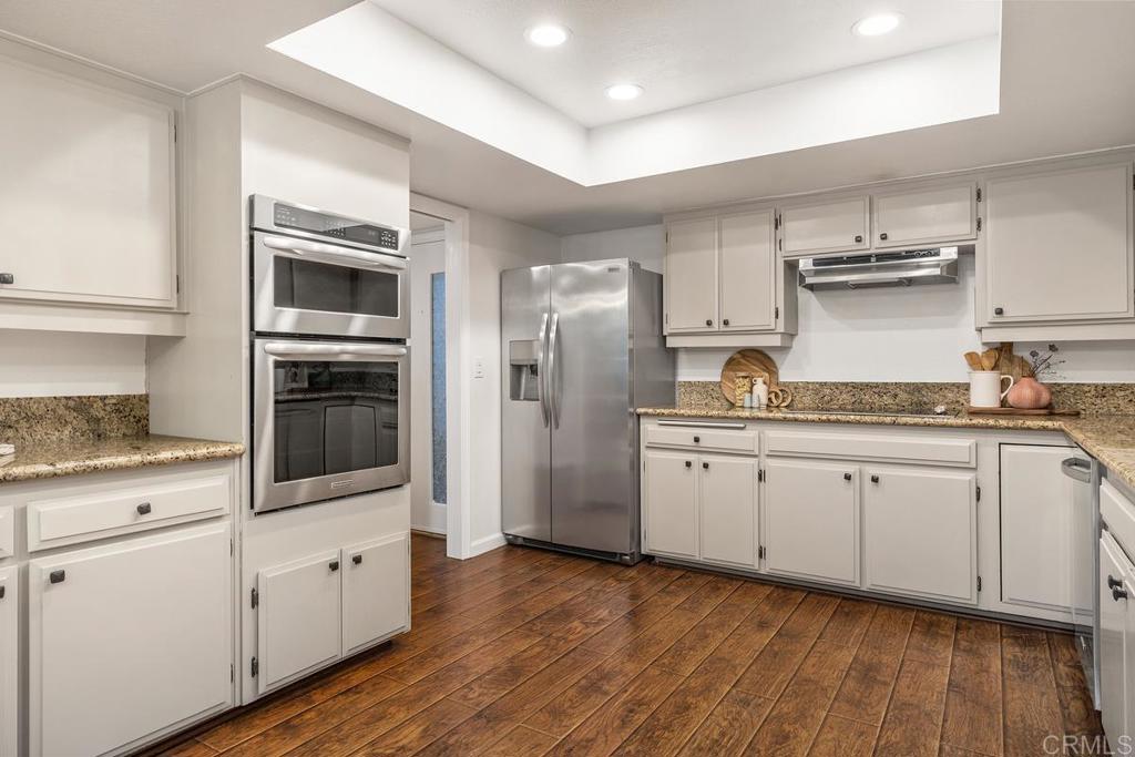 2420 Torrey Pines Road, Unit B202 La Jolla, CA 92037 - Photo 16 of 41