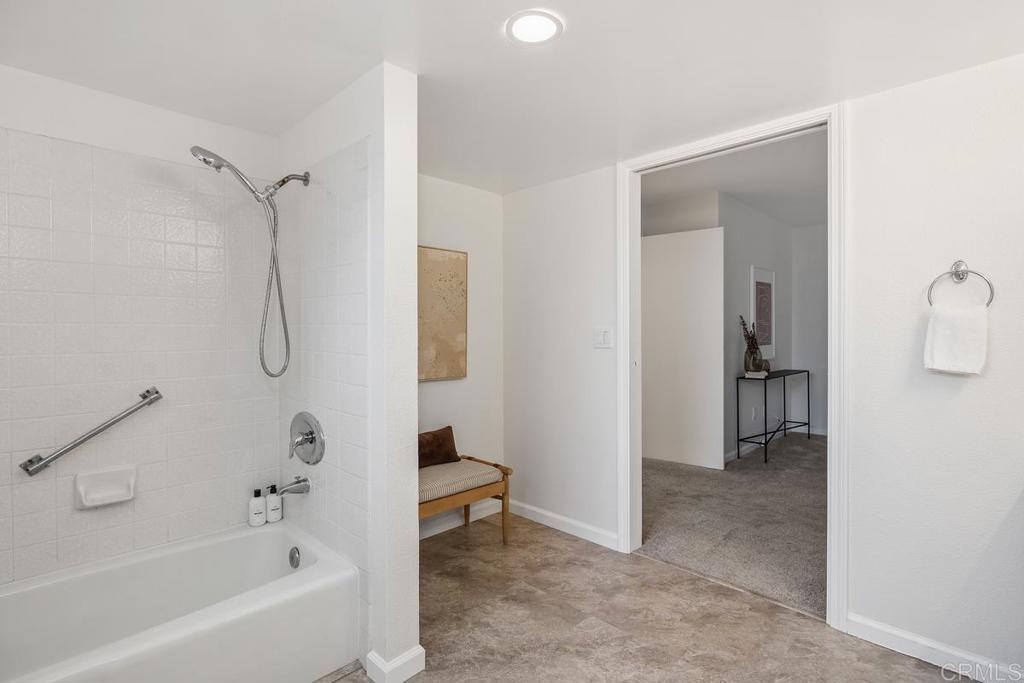 2420 Torrey Pines Road, Unit B202 La Jolla, CA 92037 - Photo 25 of 41