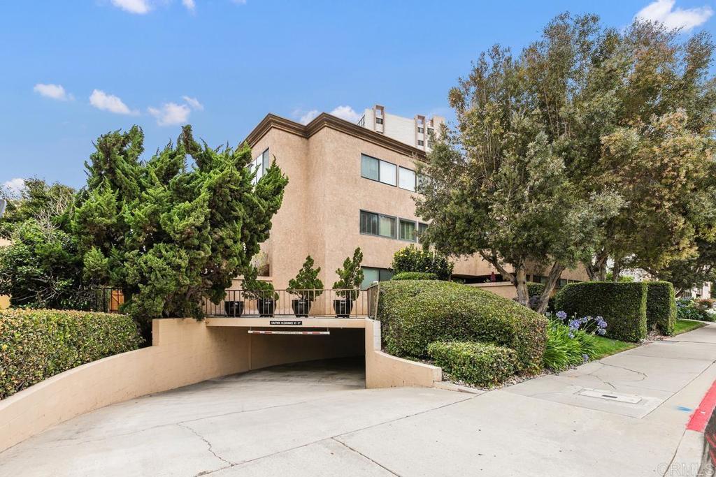 2420 Torrey Pines Road, Unit B202 La Jolla, CA 92037 - Photo 30 of 41