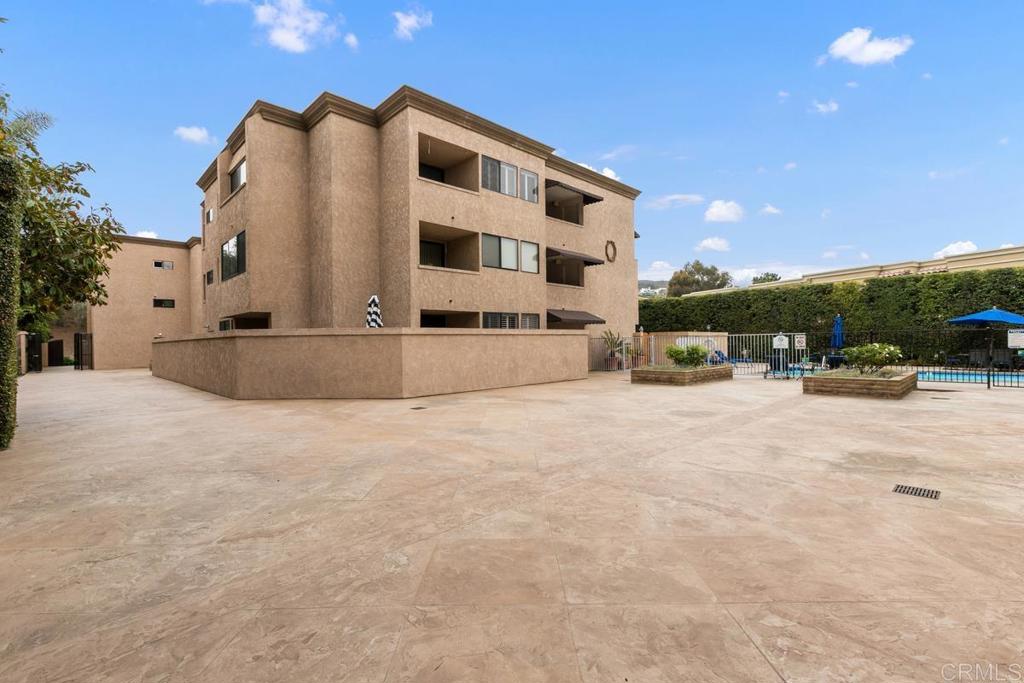 2420 Torrey Pines Road, Unit B202 La Jolla, CA 92037 - Photo 35 of 41