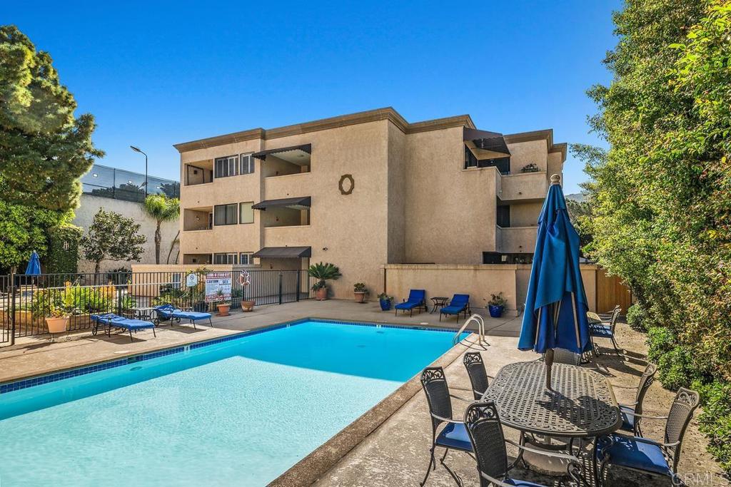 2420 Torrey Pines Road, Unit B202 La Jolla, CA 92037 - Photo 5 of 41