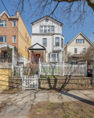 $1,299,000 | 11-29 30th Road | Astoria