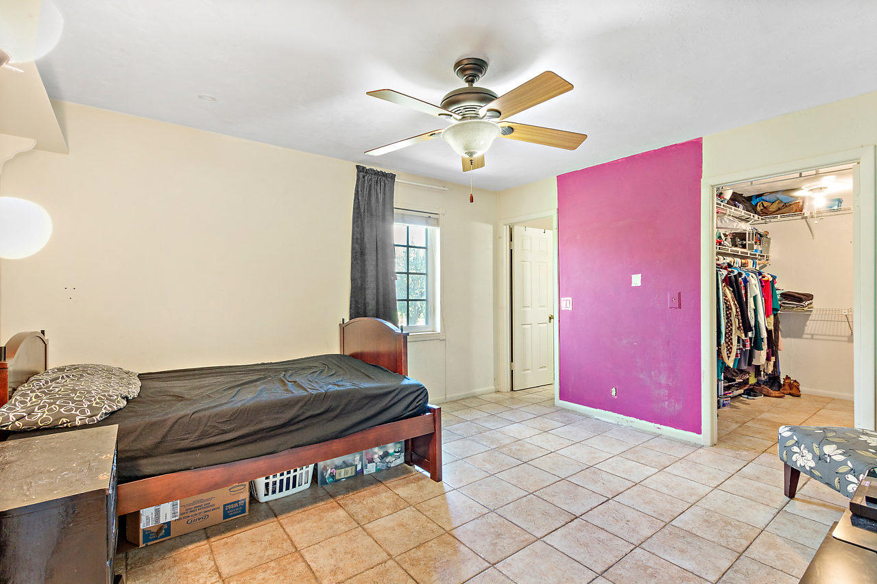 2542 Inisbrook Road West Palm Beach, FL 33407 - Photo 12 of 22 012-2542InisbrookRd-WestPalmBeach-FL-sma