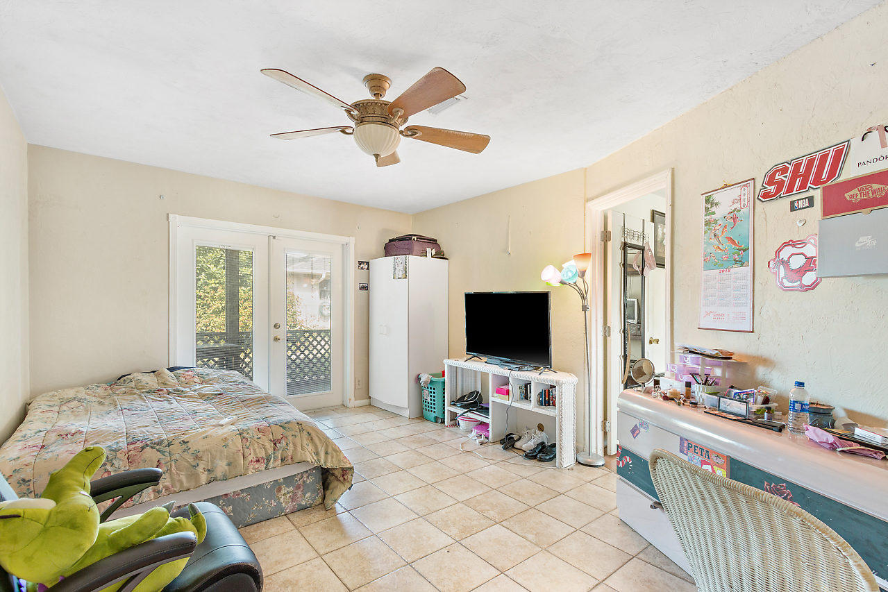 2542 Inisbrook Road West Palm Beach, FL 33407 - Photo 14 of 22 014-2542InisbrookRd-WestPalmBeach-FL-sma