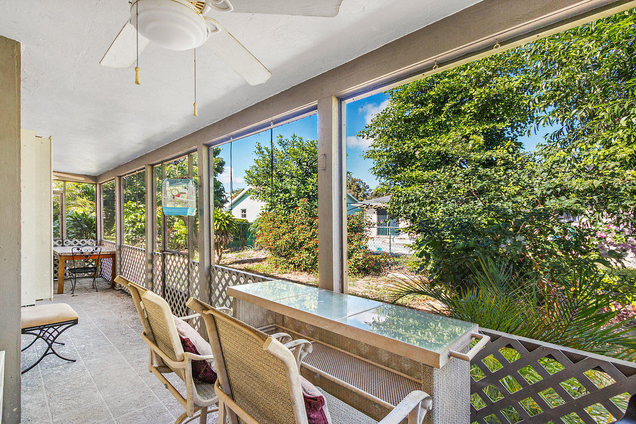 2542 Inisbrook Road West Palm Beach, FL 33407 - Photo 20 of 22 020-2542InisbrookRd-WestPalmBeach-FL-sma
