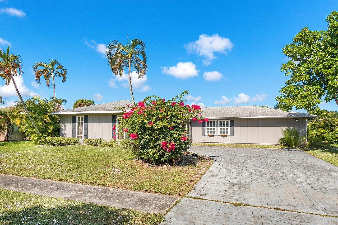 2542 Inisbrook Road West Palm Beach, FL 33407 - Photo 3 of 22 003-2542InisbrookRd-WestPalmBeach-FL-sma