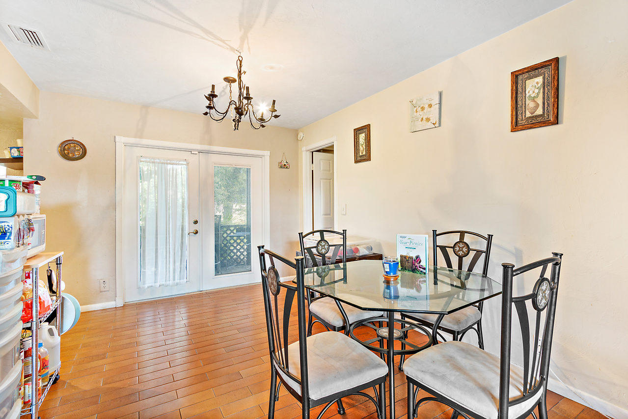 2542 Inisbrook Road West Palm Beach, FL 33407 - Photo 7 of 22 007-2542InisbrookRd-WestPalmBeach-FL-sma