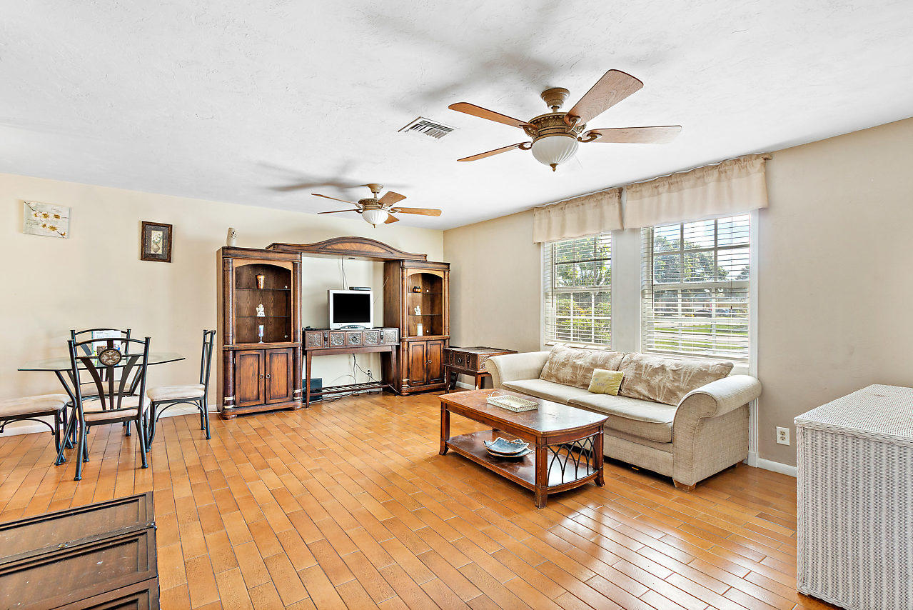 2542 Inisbrook Road West Palm Beach, FL 33407 - Photo 9 of 22 009-2542InisbrookRd-WestPalmBeach-FL-sma