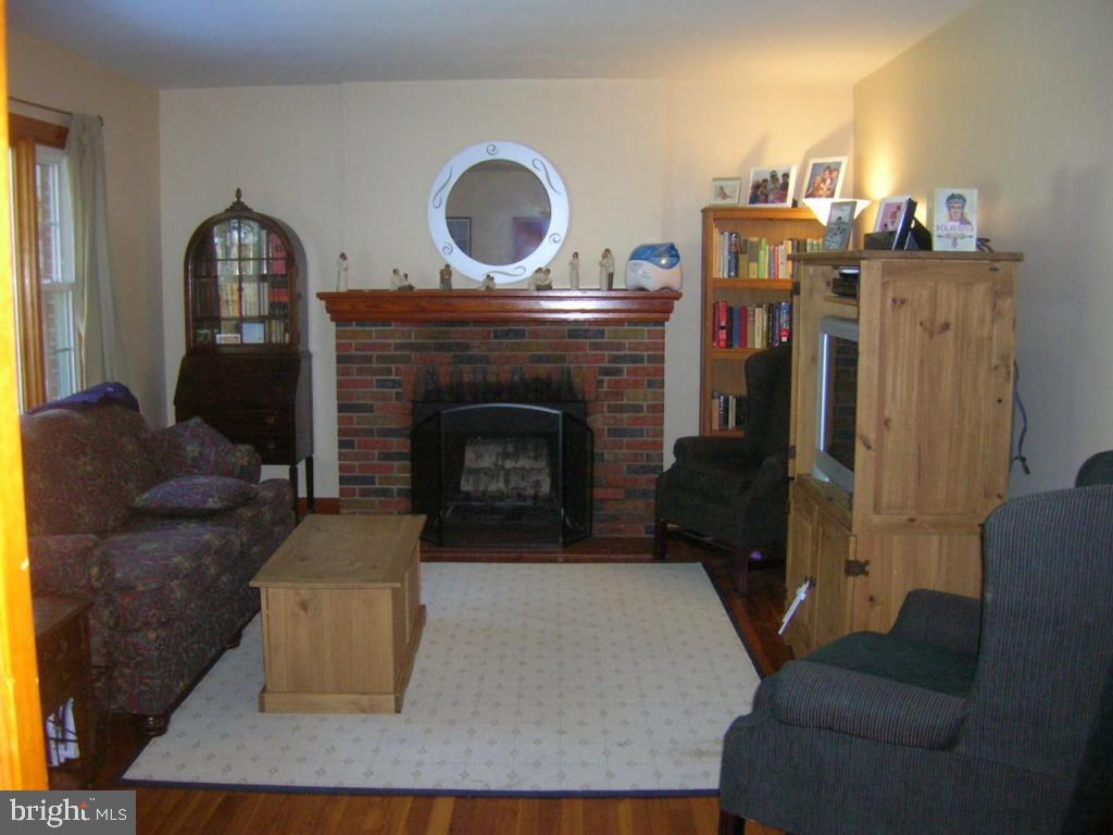 59 Leaman Road Lancaster, PA 17603 - Photo 2 of 19 Gallery Image 2